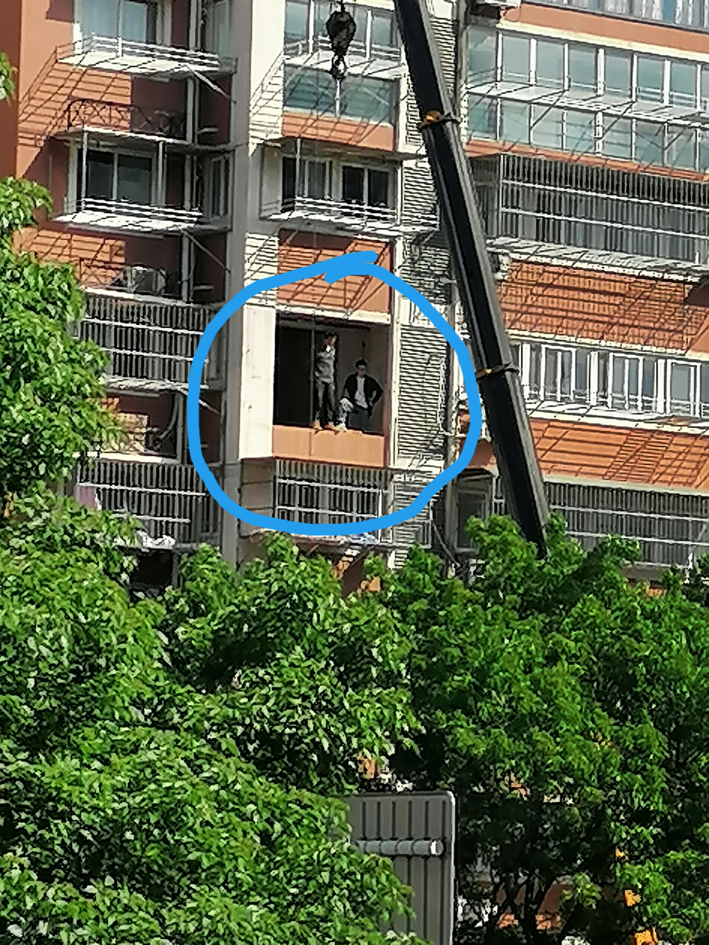 阳台墙砖空了一定会掉下来么吗(阳台墙砖空了一定会掉下来么吗图片) 阳台墙砖空了一定会掉下来么吗(阳台墙砖空了一定会掉下来么吗图片)